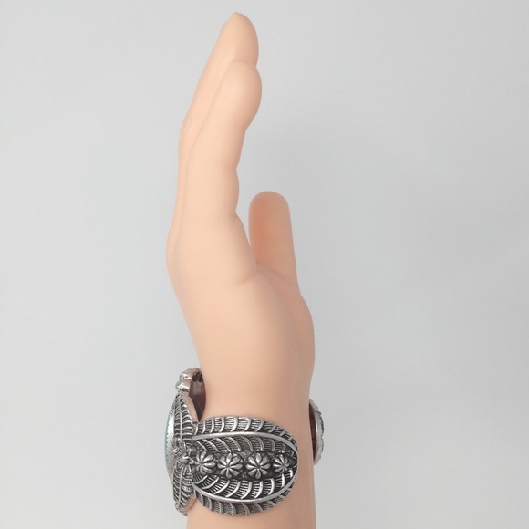 Turquoise Stone Concho Western Style Oval Silver Cuff Bangle Bracelet - Picture 4 of 4